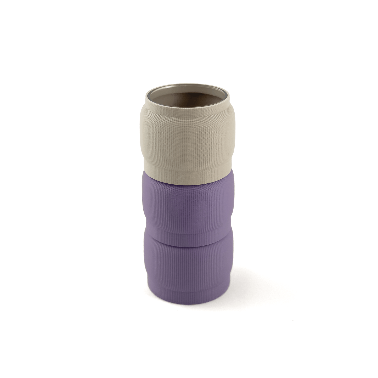 Modern kombinierbare Vase SORA, 3D-gedruckt – Größe vase, bestehend aus Boden in boden und zwei Aufsätzen in aufsatz und lila. Nachhaltiges Wohnaccessoire von Cranny im modernen Design.