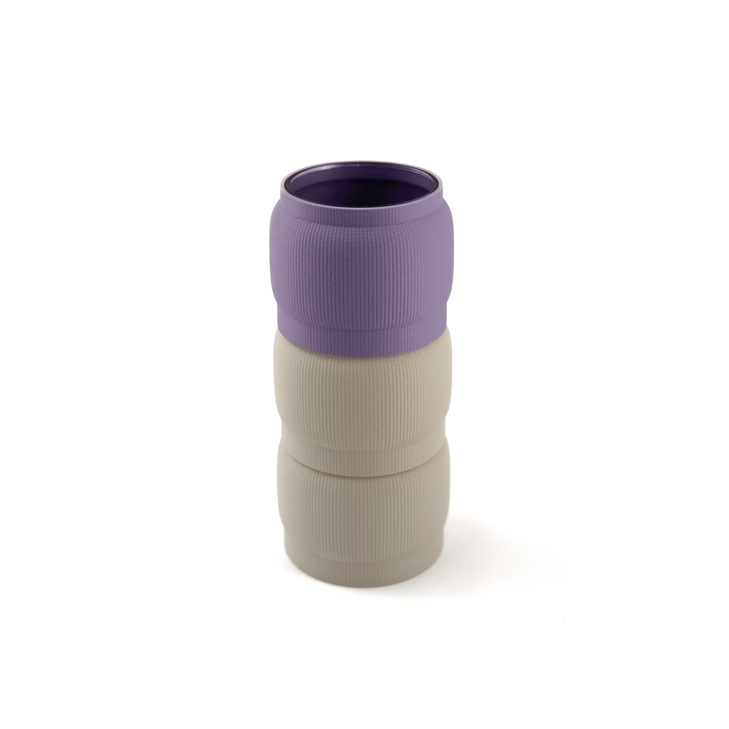 Modern kombinierbare Vase SORA, 3D-gedruckt – Größe vase, kombiniert mit boden Boden sowie Aufsatzfarben aufsatz und weiß. Aus PLA gefertigt, für stilvolles und flexibles Einrichten.