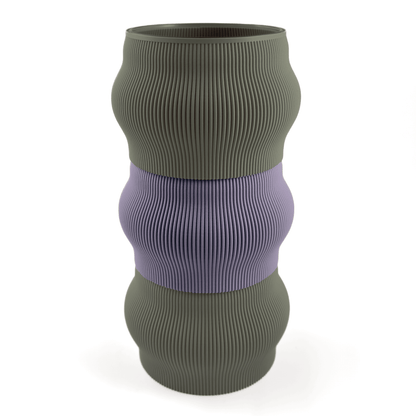 Modern kombinierbare Vase CYRA, 3D-gedruckt – Groesse vase, Farben: Boden boden, Aufsaetze aufsatz und lila. Ein modernes Highlight von Cranny, 3D-gedruckt aus PLA.
