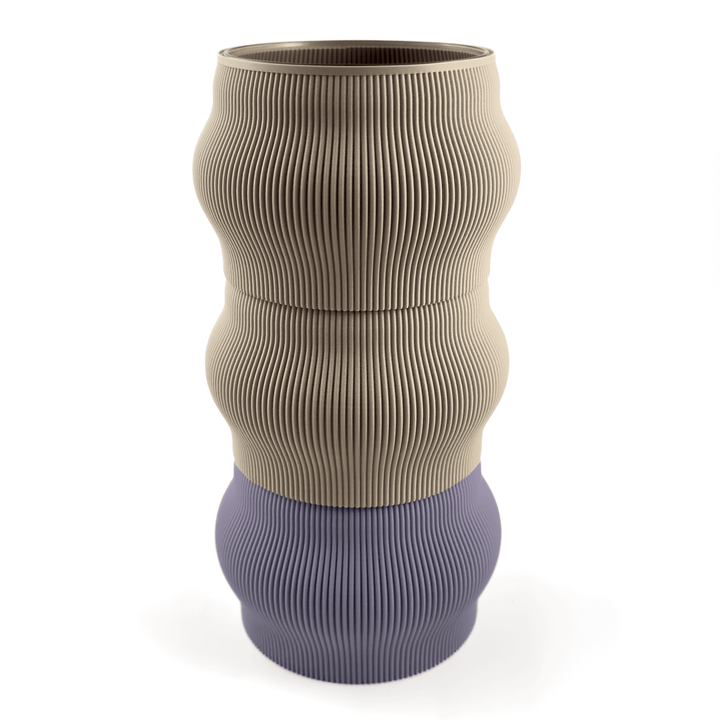 Modulare Vase CYRA in Groesse vase, bestehend aus Boden in boden und zwei Aufsaetzen in aufsatz und weiss. Aus PLA gefertigt, fuer stilvolles und flexibles Einrichten.
