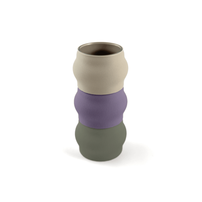 Modulare Vase CYRA in Groesse vase, Farben: Boden boden, Aufsaetze aufsatz und lila. Ein modernes Highlight von Cranny, 3D-gedruckt aus PLA.
