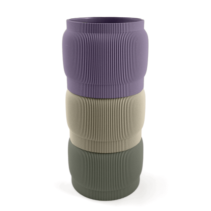 Individuell konfigurierbare Vase SORA aus dem 3D-Druck – Größe vase, bestehend aus Boden in boden und zwei Aufsätzen in aufsatz und weiß. Ideal für kreative Interiors – handgefertigt im 3D-Druck.