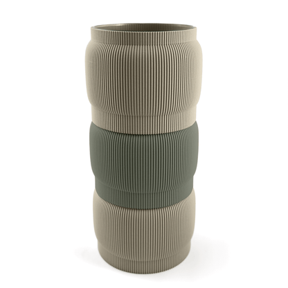 Modern kombinierbare Vase SORA, 3D-gedruckt – Größe vase, Farben: Boden boden, Aufsätze aufsatz und grün. Ein modernes Highlight von Cranny, 3D-gedruckt aus PLA.